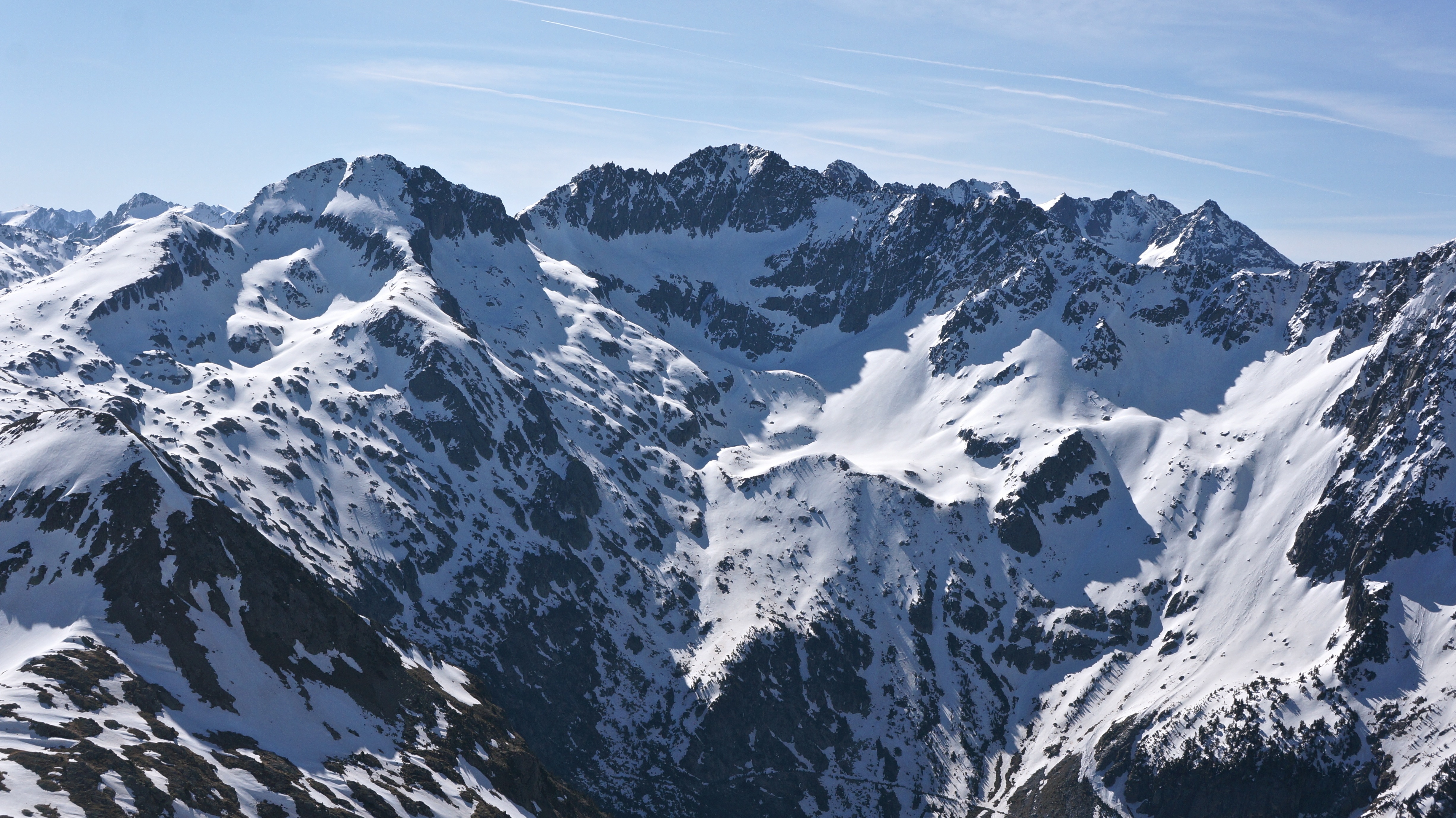 Tuc du Port de Vielha (2605 m) depuis l’entrée N du tunnel de Vielha