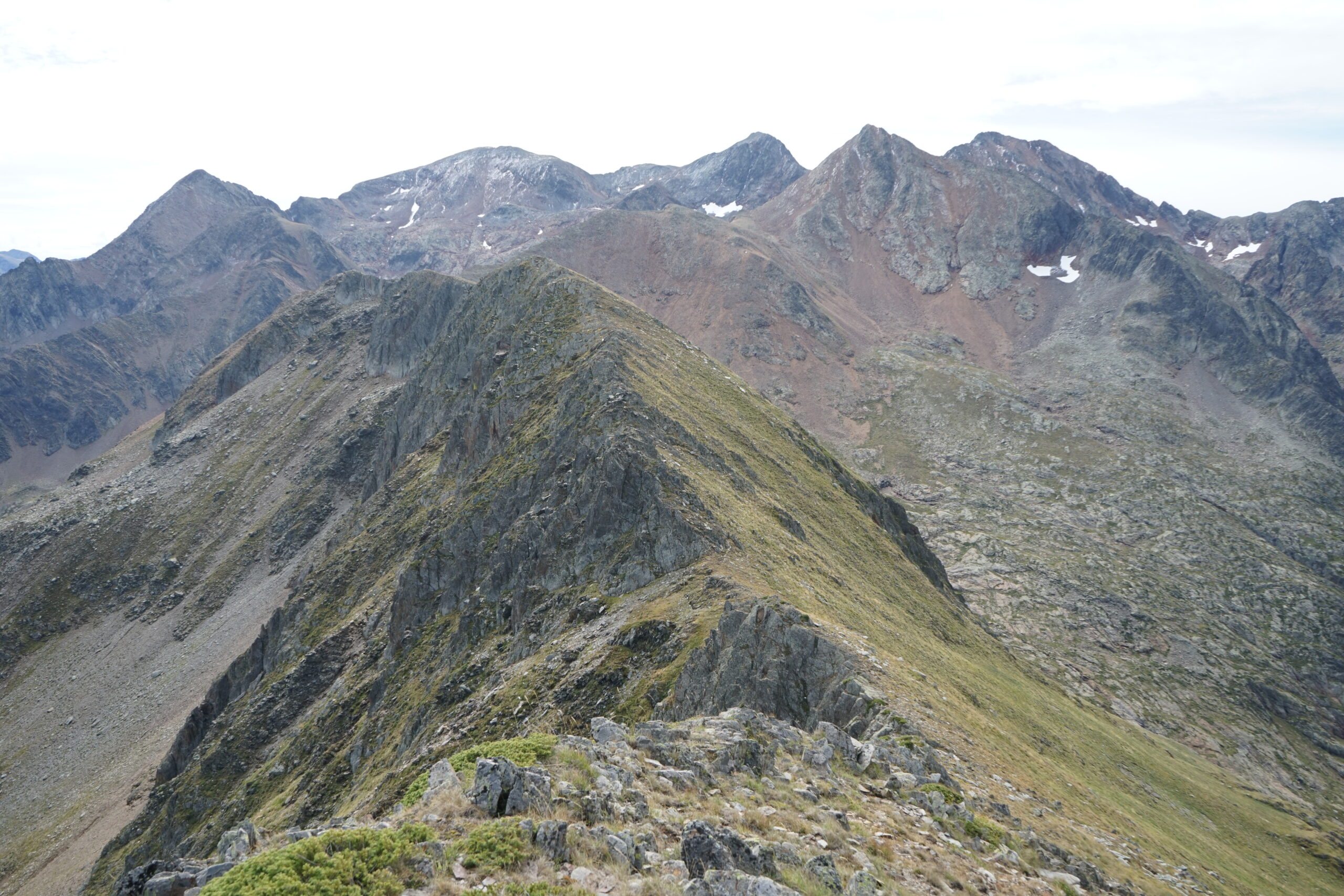 Crête frontière jusqu'au pic de Sotllo