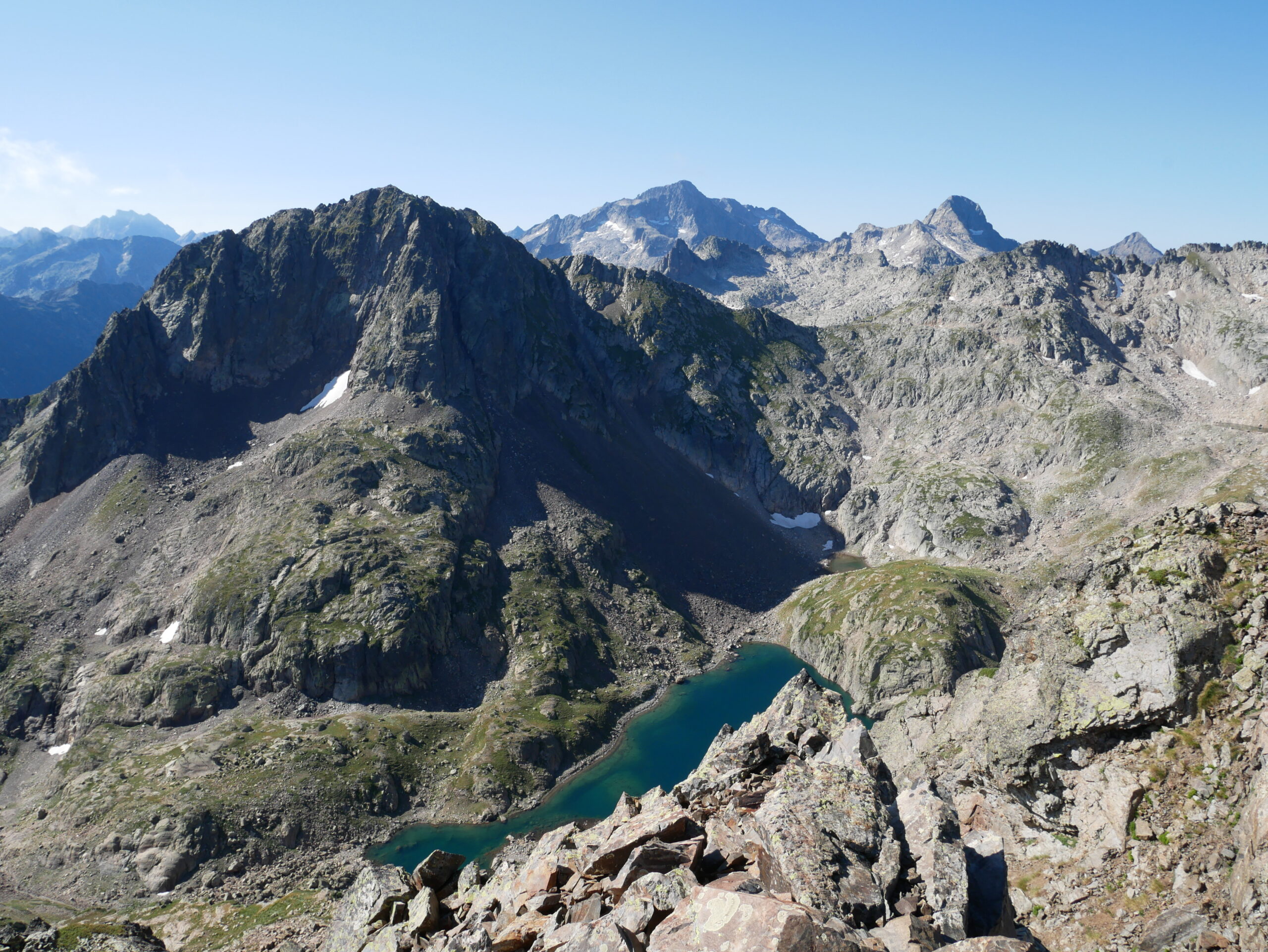 Hautafulhe (2647 m) – Pic des Mongés (2462 m) depuis le lac du Tech