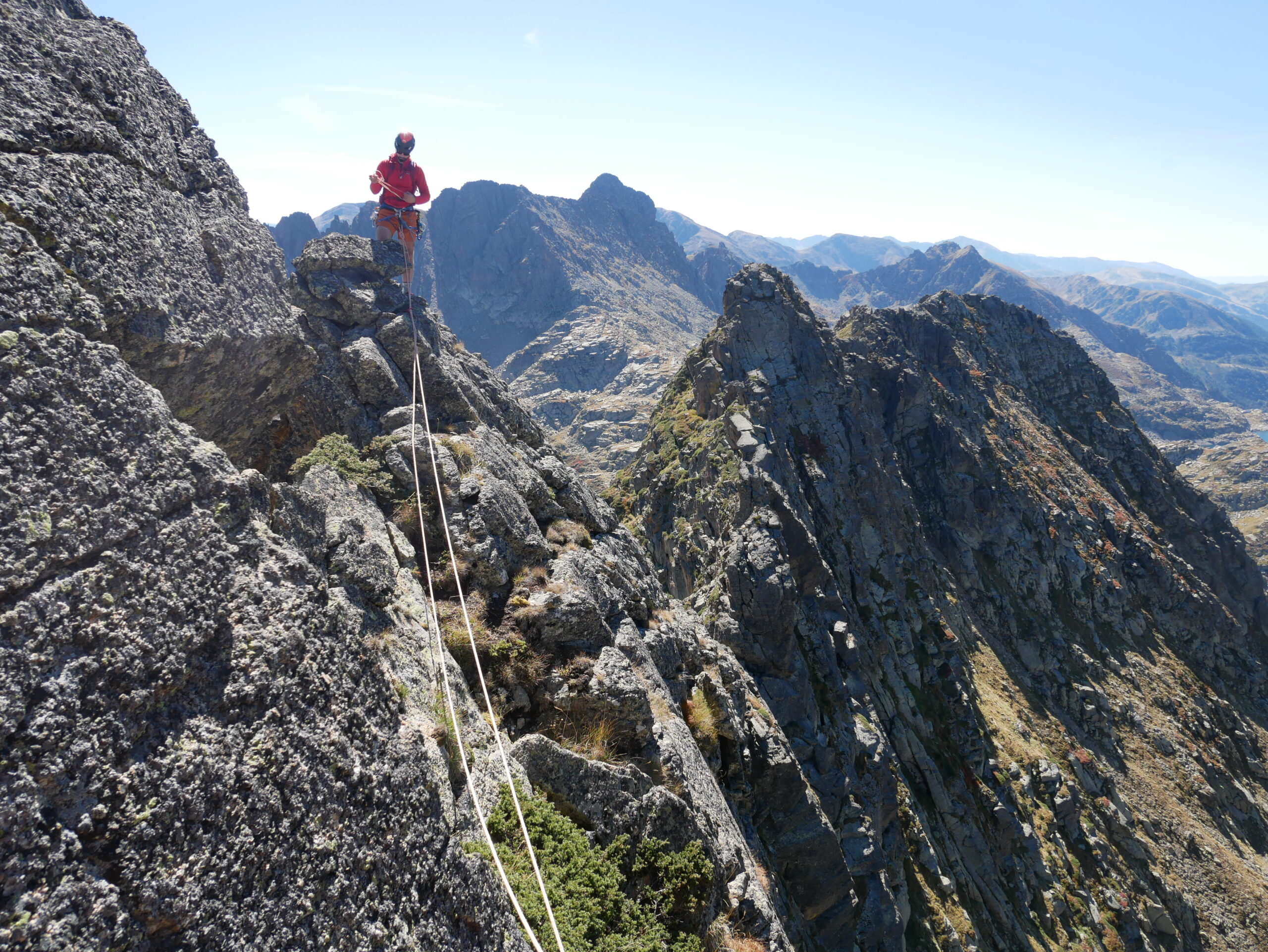 Pic de Ruf (2615 m) – Pic de Joclar (2670 m) – Pic de Fontargenta (2682 m) – Pic de Rulhe (2783 m) par la crête S depuis le pla de las Peyres