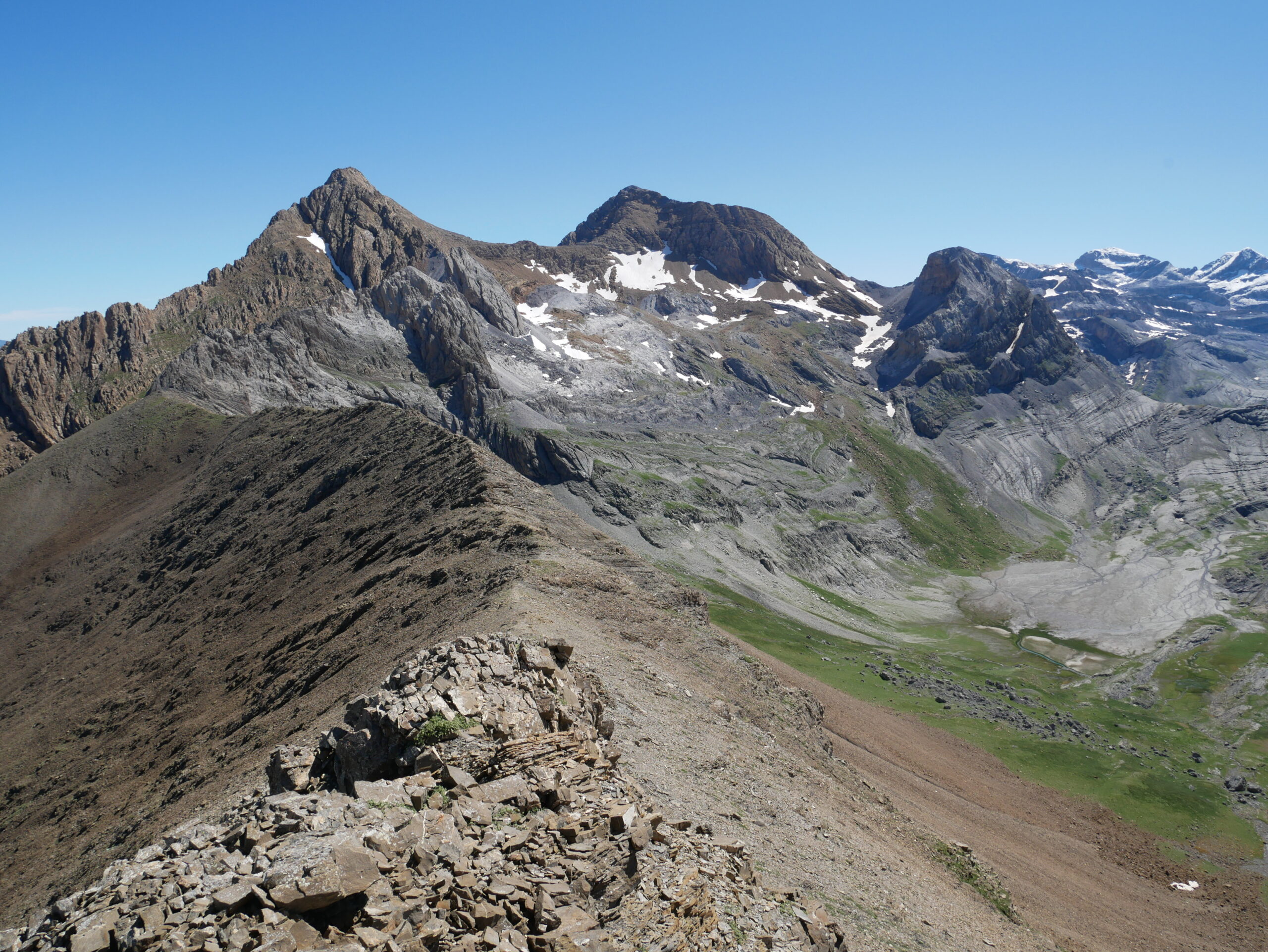 Gabiétous, Taillon pico Blanco depuis le pico de Escuzana