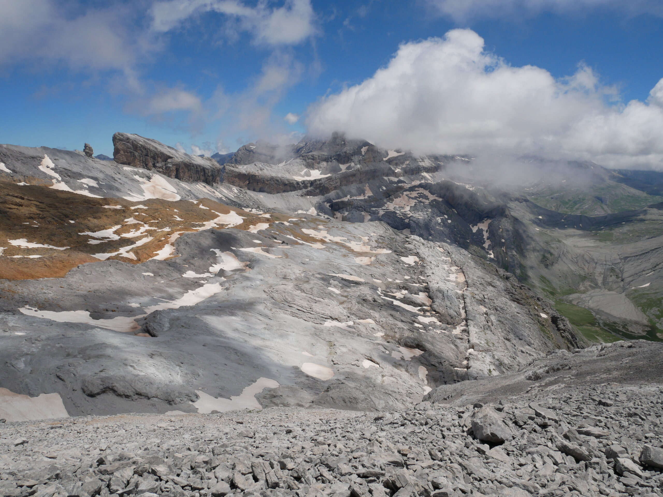 Vers la brèche de Roland depuis le pico Blanco