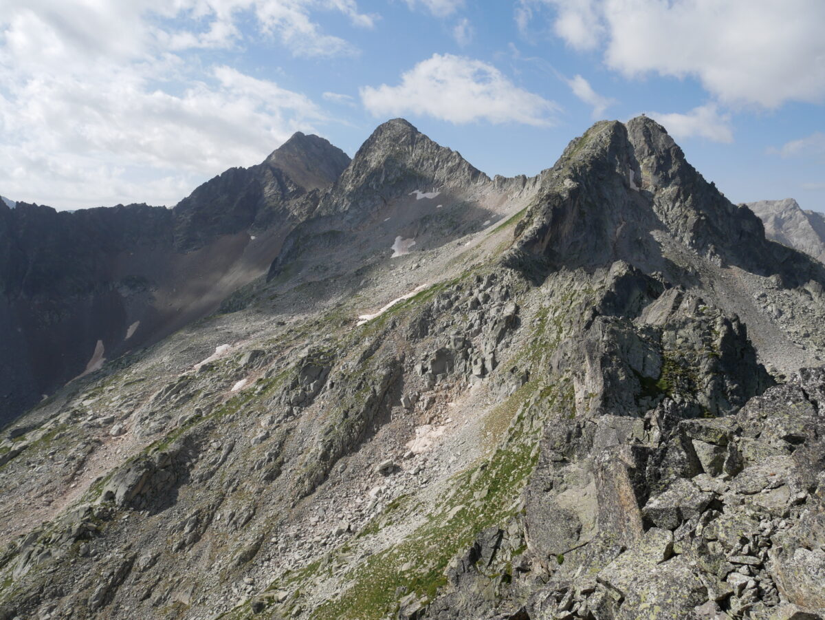 Vue sur la crête à parcourir depuis le pic Wallon