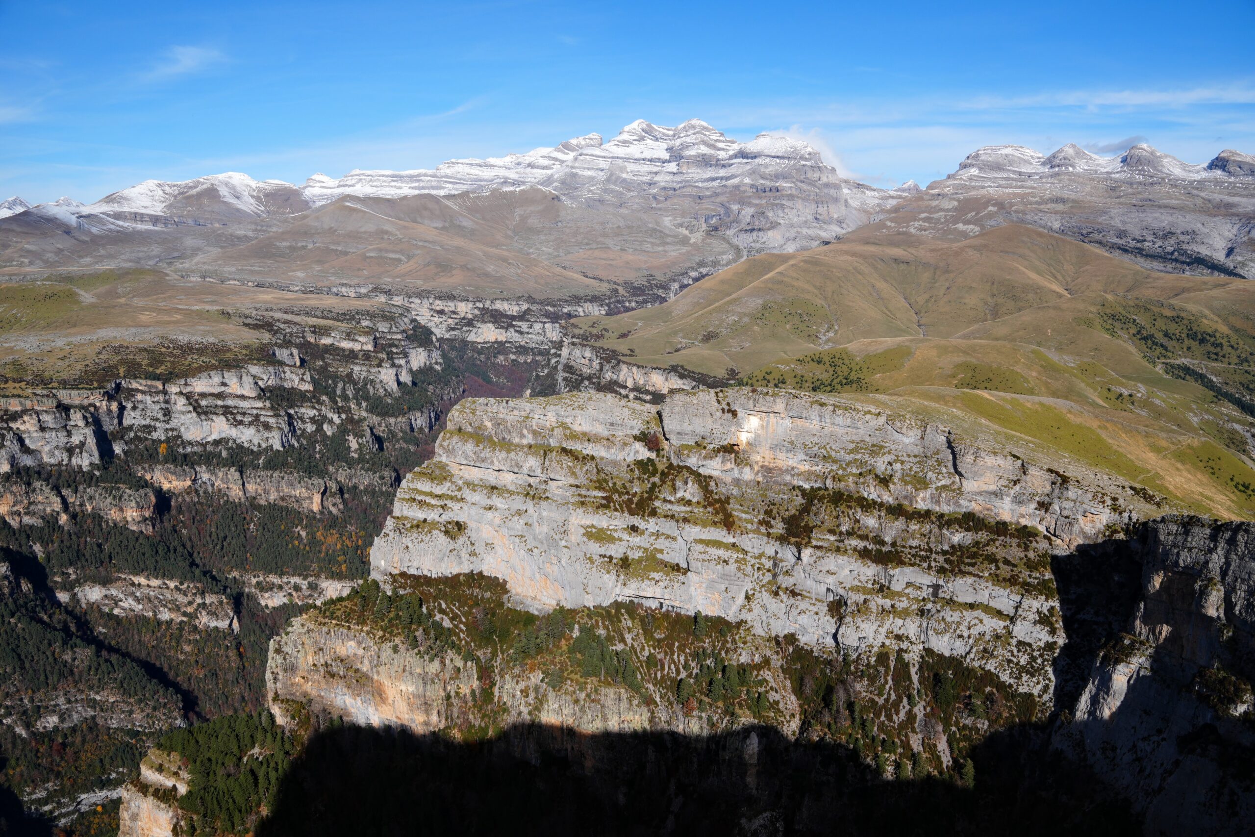 Sestrales (2075 m – 2101 m) depuis Bestué