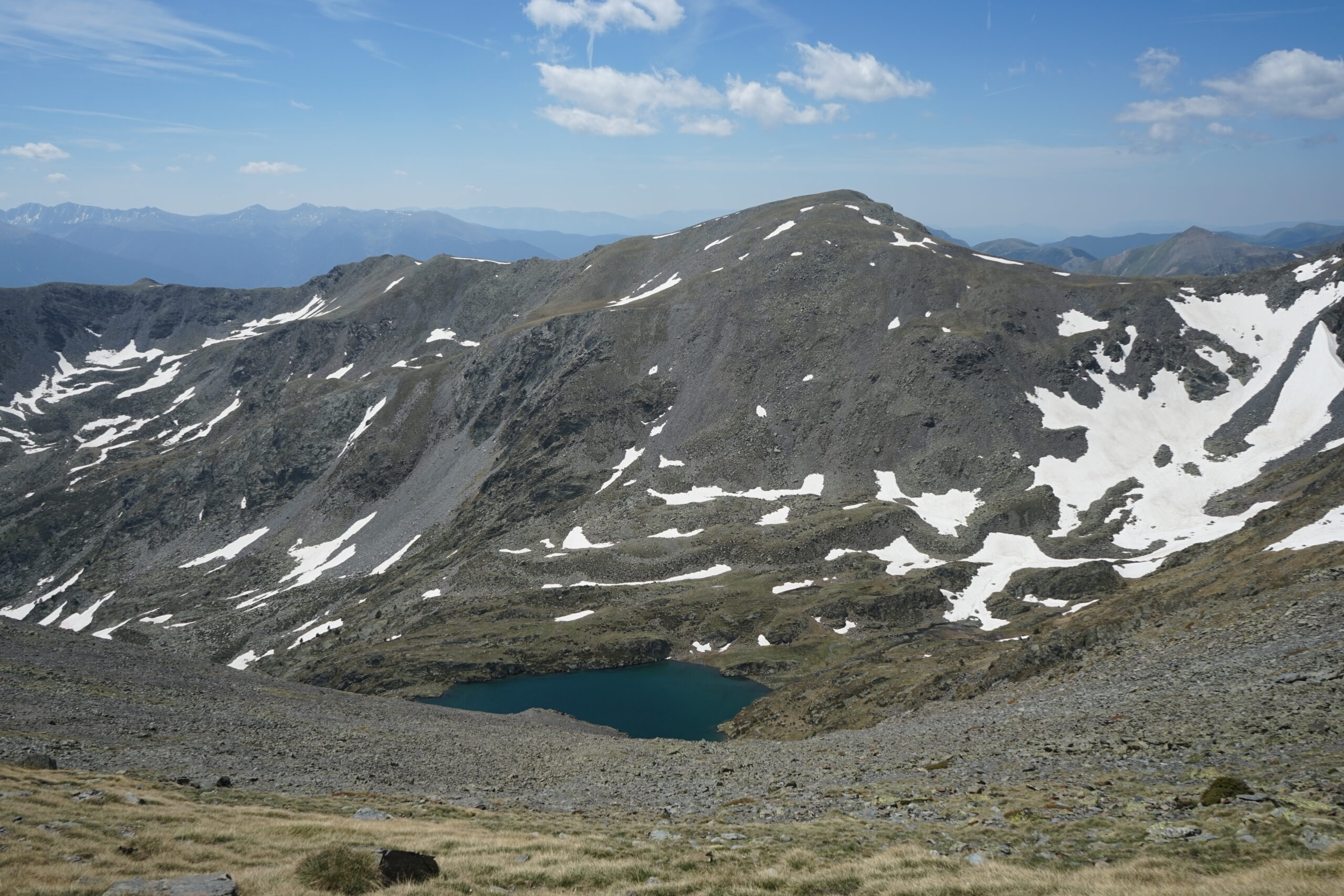 Estany de l'Angonella et pic de les Fonts