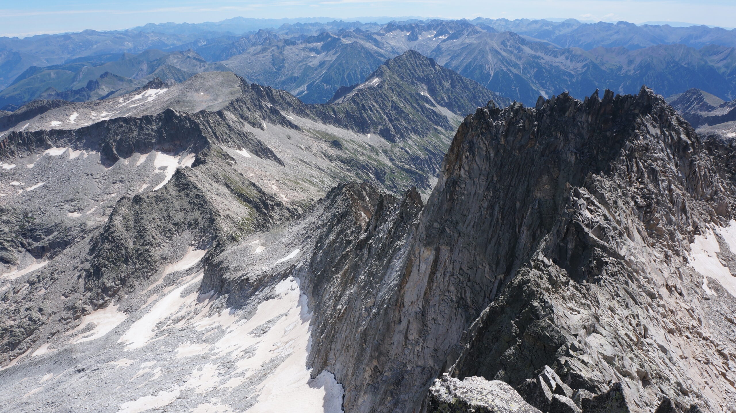 Pic Margalide à droite et crête jusqu'au Tuc de Molières
