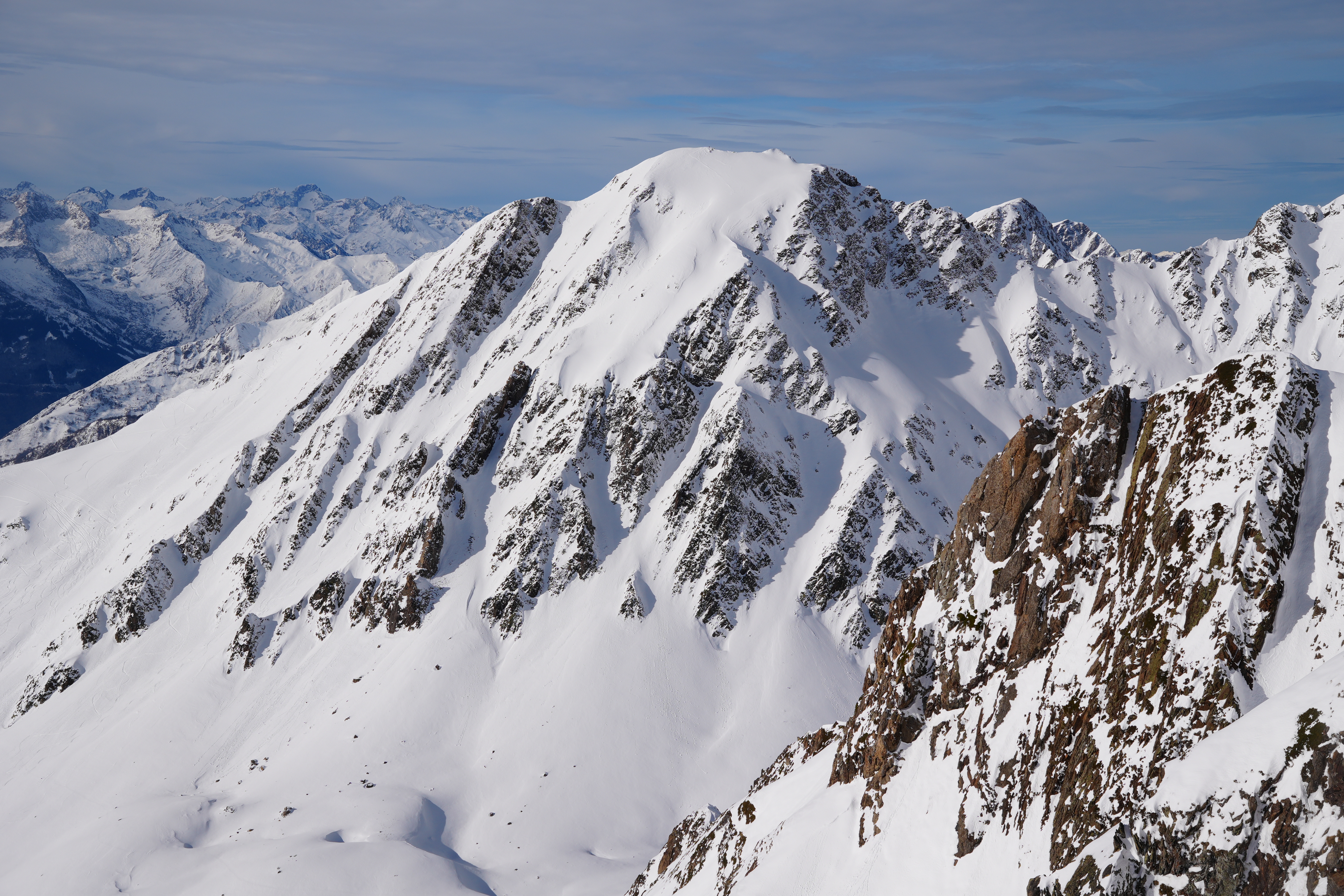 Pic Costallat (2502 m) par les cols de Sencours et du Tourmalet depuis la Mongie