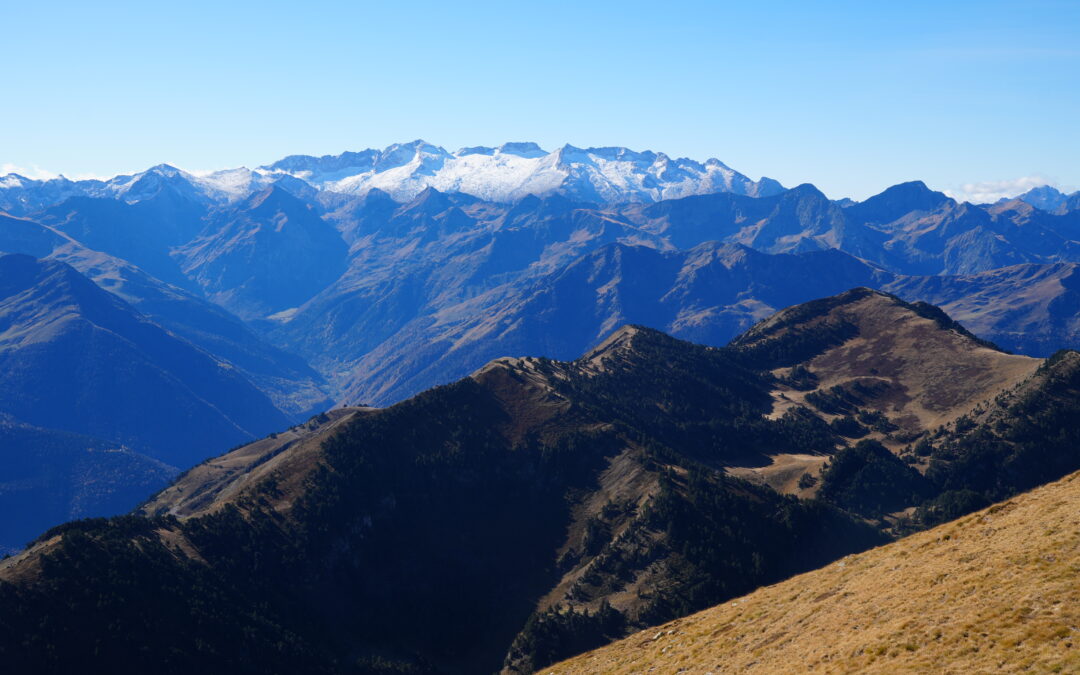 Tuc des Neres (2244 m) – Montlude (2518 m) – Tuc de Barracomica (2335 m) – Tuc de Guarbes (2341 m) depuis la piste de Portet